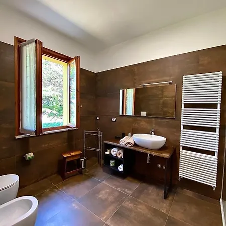 Rina Guest house